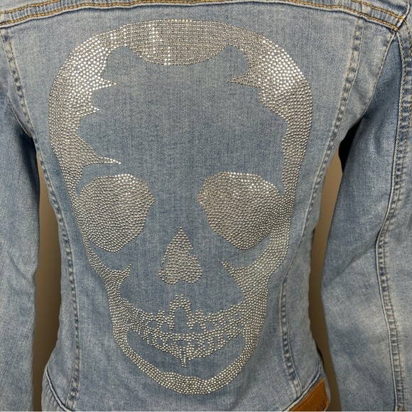 ZADIG & VOLTAIRE ​Kioky Cropped Skull Embellished Denim Jacket Size Small Zip - Picture 7 of 15